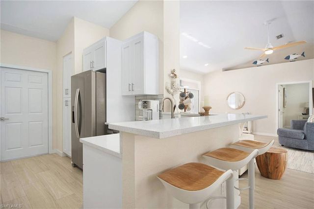 1813 SW 50th TER, Cape Coral, FL 33914