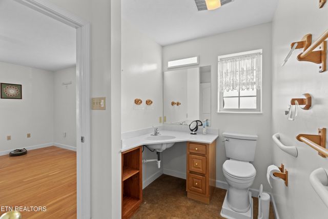 4875 Stapleton Rd, Morristown, TN 37813