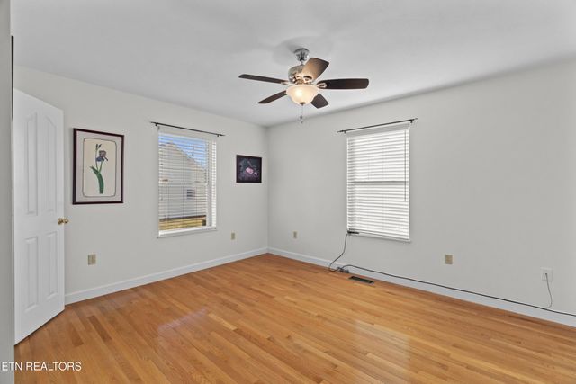 4875 Stapleton Rd, Morristown, TN 37813