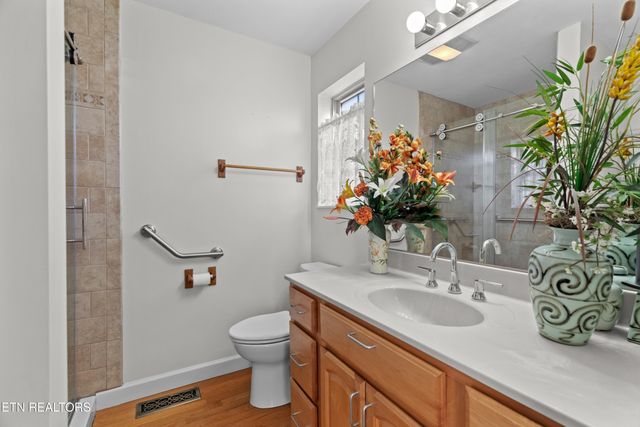 4875 Stapleton Rd, Morristown, TN 37813