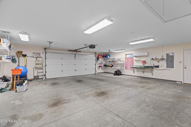 4875 Stapleton Rd, Morristown, TN 37813