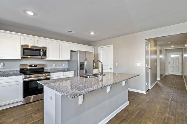 1919 Barnhart Drive, Sumter, SC 29153