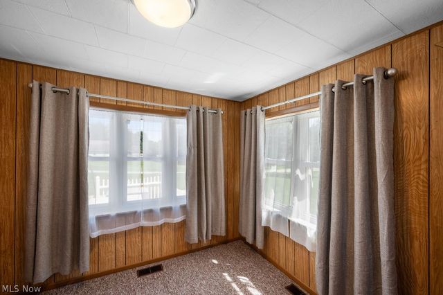 466 Palestine Road, Elizabeth, WV 26143