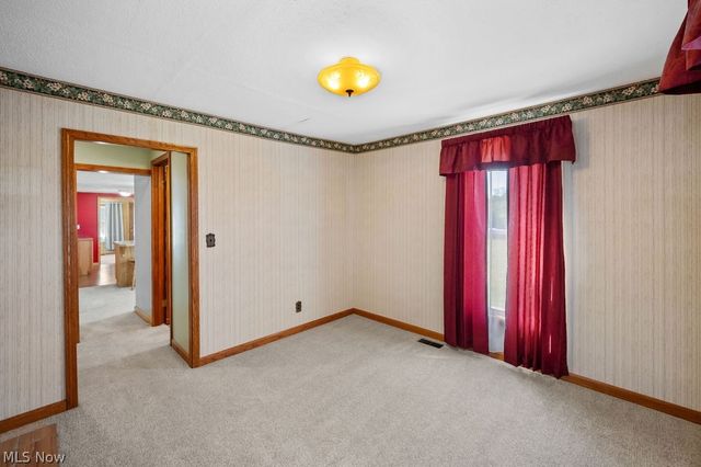 466 Palestine Road, Elizabeth, WV 26143