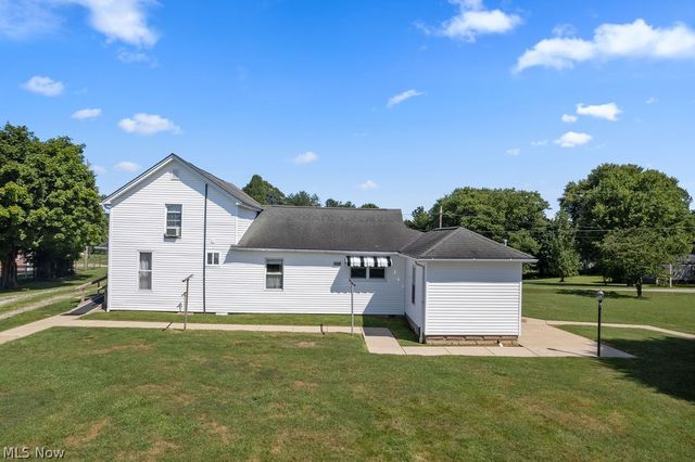 466 Palestine Road, Elizabeth, WV 26143