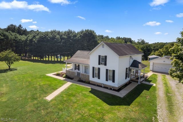 466 Palestine Road, Elizabeth, WV 26143