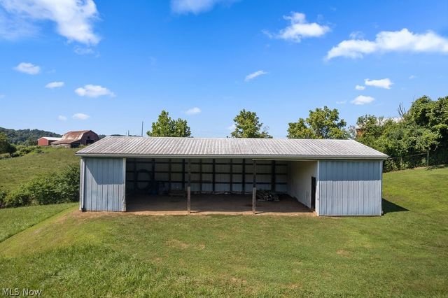 466 Palestine Road, Elizabeth, WV 26143