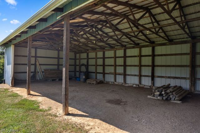 466 Palestine Road, Elizabeth, WV 26143