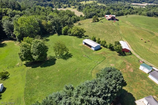 466 Palestine Road, Elizabeth, WV 26143