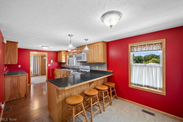 466 Palestine Road, Elizabeth, WV 26143