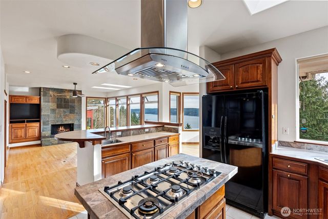 14815 14th Avenue NW, Gig Harbor, WA 98332