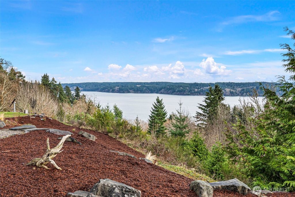 14815 14th Avenue NW, Gig Harbor, WA 98332