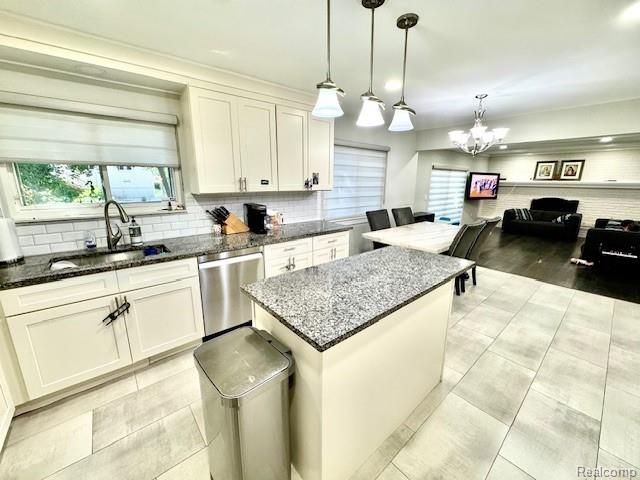 4205 Hardwoods Drive, West Bloomfield, MI 48323