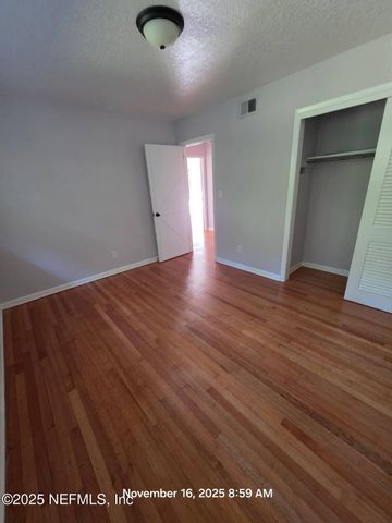 6117 CLIFTON Avenue, Jacksonville, FL 32211