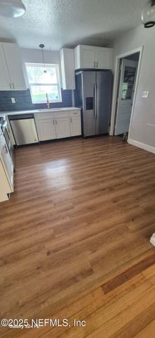 6117 CLIFTON Avenue, Jacksonville, FL 32211