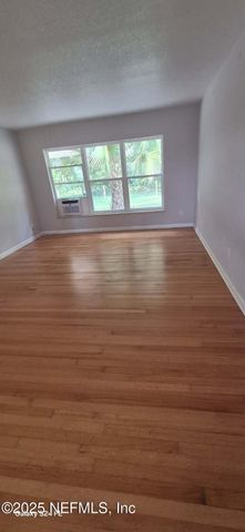 6117 CLIFTON Avenue, Jacksonville, FL 32211