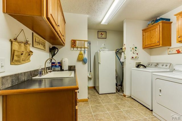 33186 Little Bear Dr, Trinidad, CO 81082
