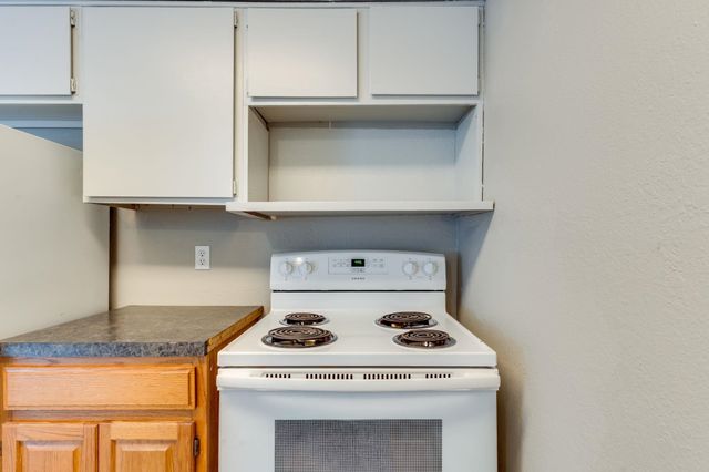 1754 S Edwards Ave, Wichita, KS 67213