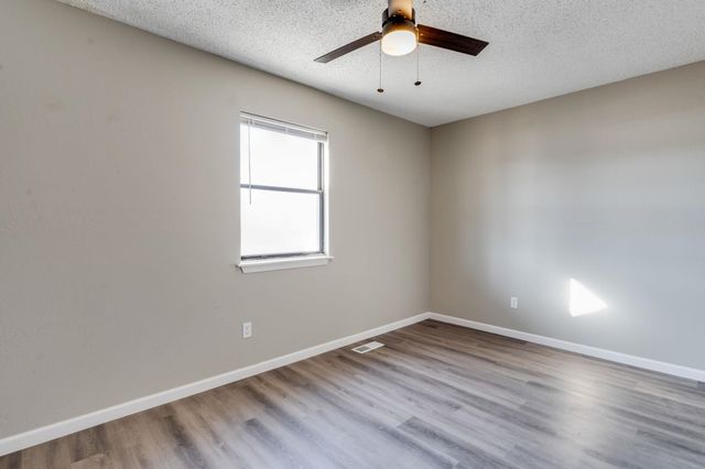 1754 S Edwards Ave, Wichita, KS 67213