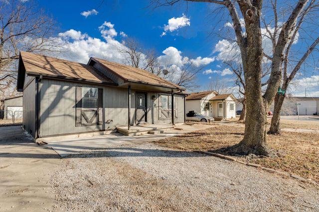 1754 S Edwards Ave, Wichita, KS 67213