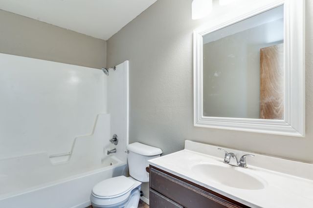 1754 S Edwards Ave, Wichita, KS 67213