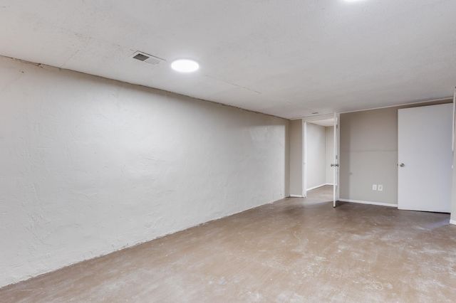 1754 S Edwards Ave, Wichita, KS 67213