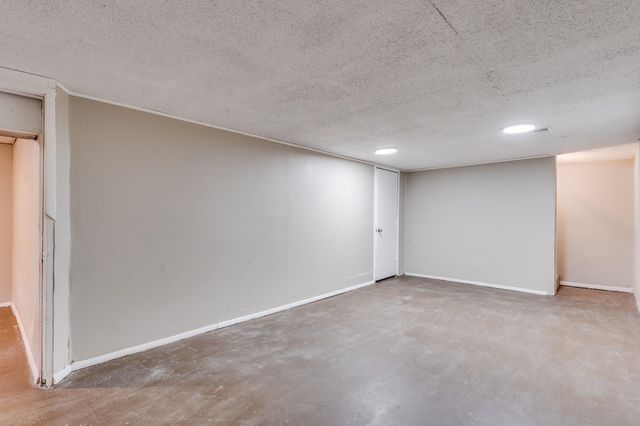 1754 S Edwards Ave, Wichita, KS 67213