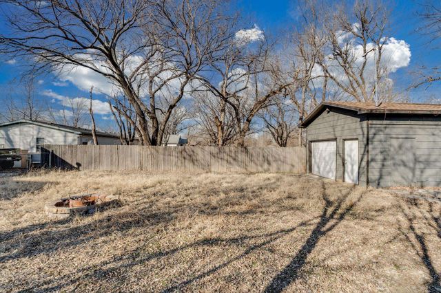 1754 S Edwards Ave, Wichita, KS 67213