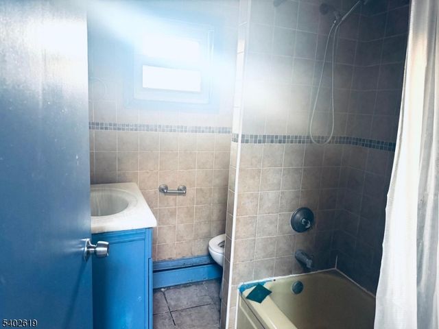 28 Silzer Ave, Woodbridge Twp., NJ 08830