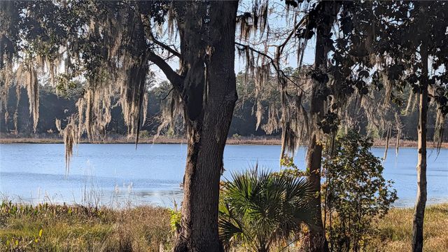 9350 SE 170TH AVENUE ROAD, Ocklawaha, FL 32179