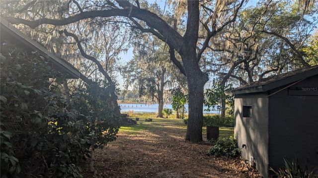 9350 SE 170TH AVENUE ROAD, Ocklawaha, FL 32179