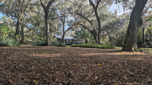 9350 SE 170TH AVENUE ROAD, Ocklawaha, FL 32179