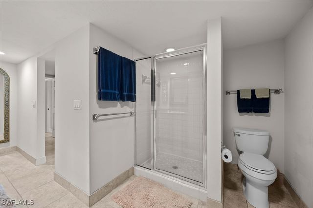 15 Bluebill AVE 103AA, Naples, FL 34108