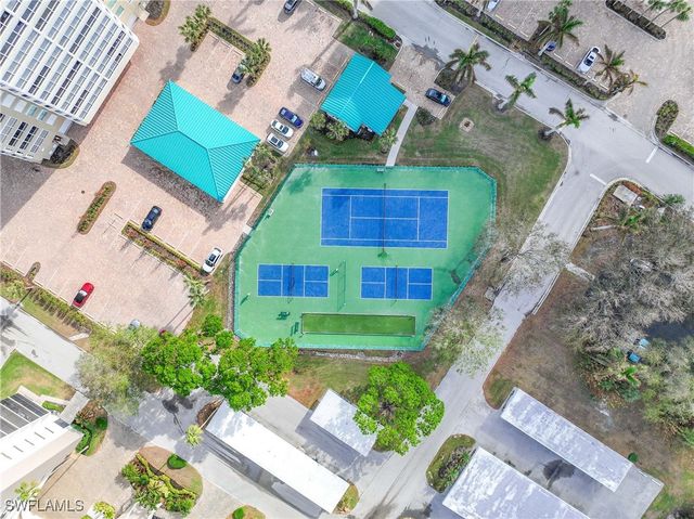 15 Bluebill AVE 103AA, Naples, FL 34108