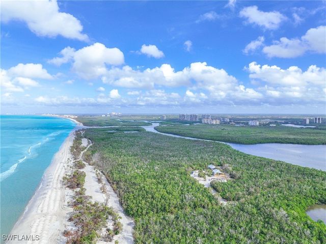 15 Bluebill AVE 103AA, Naples, FL 34108