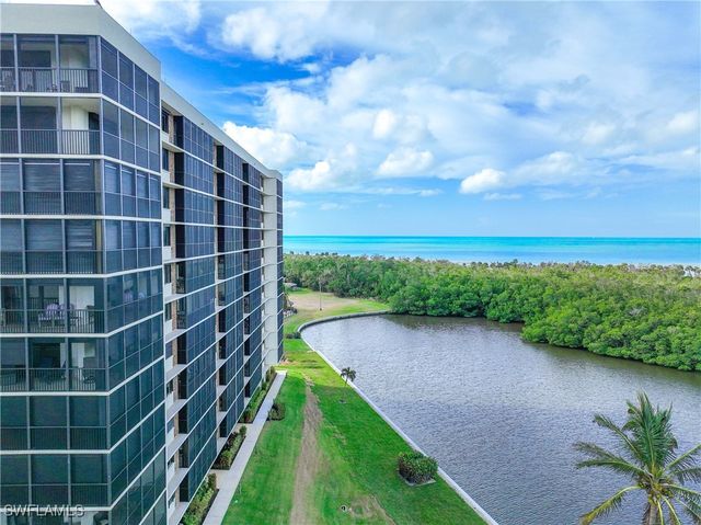 15 Bluebill AVE 103AA, Naples, FL 34108