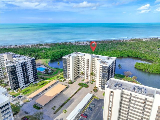 15 Bluebill AVE 103AA, Naples, FL 34108