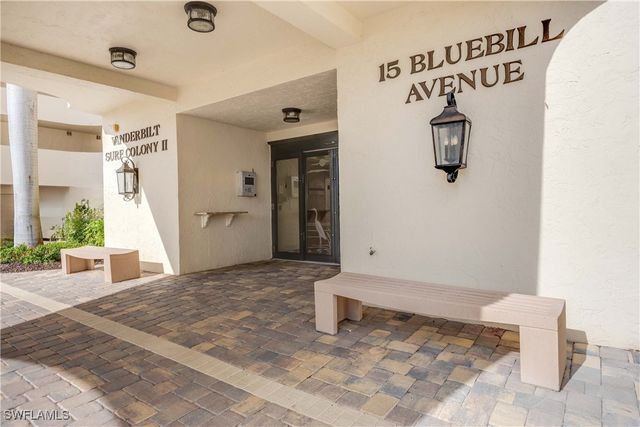 15 Bluebill AVE 103AA, Naples, FL 34108