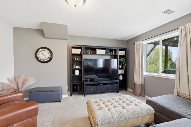 18543 Explorer Way, Farmington, MN 55024