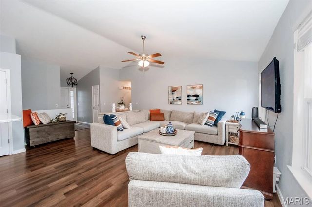 8018 Fox Hollow, Barnhart, MO 63012