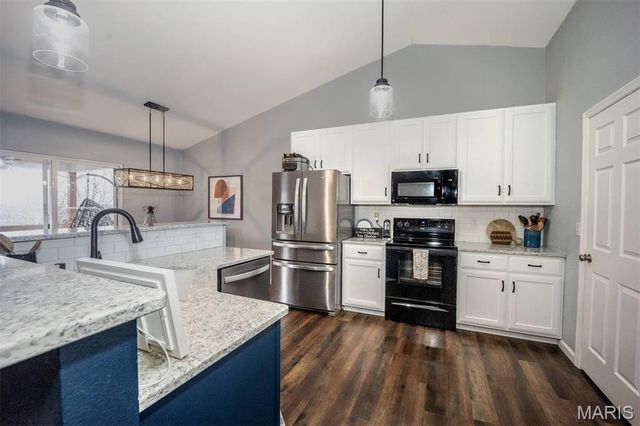 8018 Fox Hollow, Barnhart, MO 63012