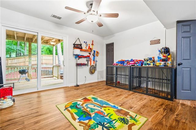1172 Ridgeside Drive NW, Acworth, GA 30102