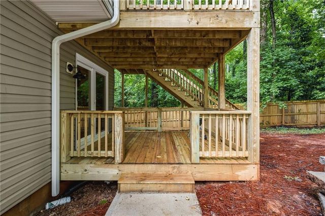 1172 Ridgeside Drive NW, Acworth, GA 30102