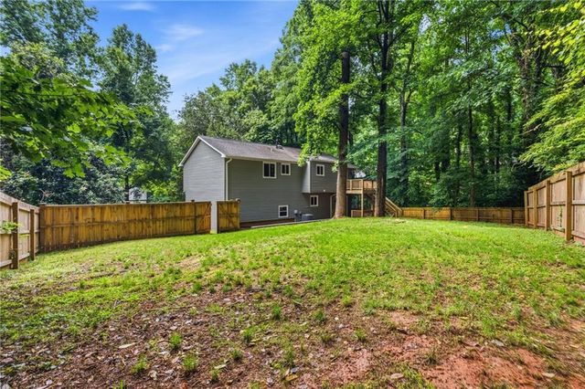1172 Ridgeside Drive NW, Acworth, GA 30102