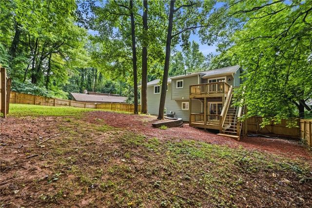1172 Ridgeside Drive NW, Acworth, GA 30102