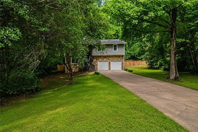 1172 Ridgeside Drive NW, Acworth, GA 30102