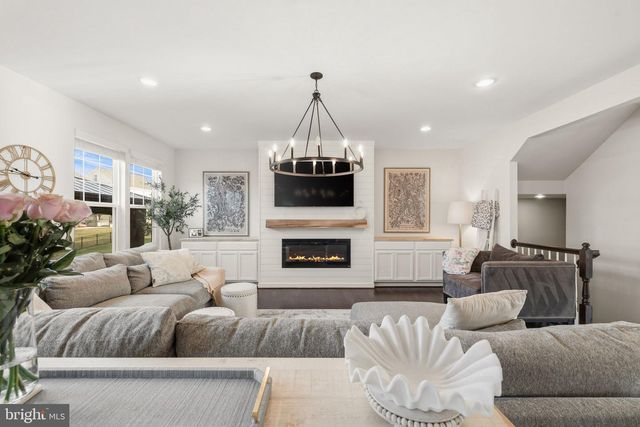 6671 MUIR DR, Haymarket, VA 20169