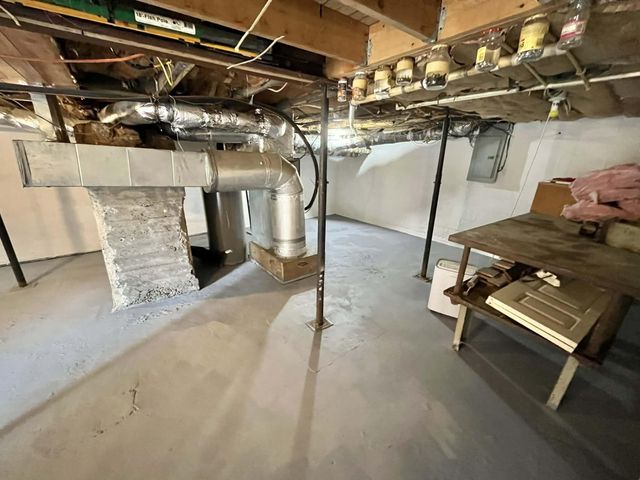 214 Spruce Street, Pineville, KY 40977