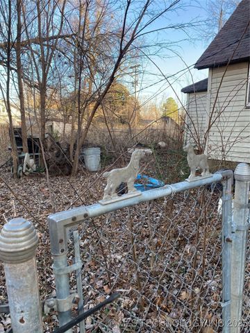 500 E Delaware Street, Cleveland, OK 74020