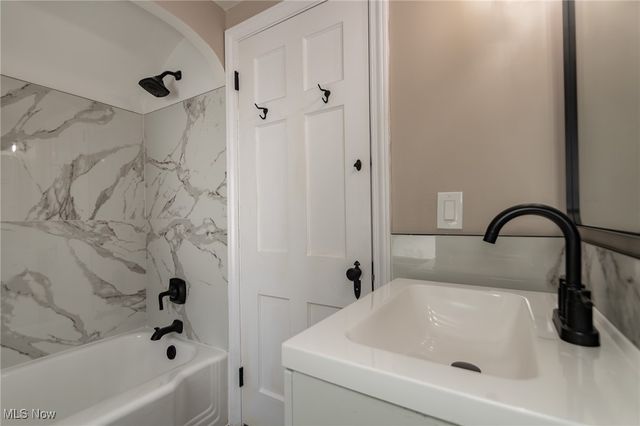 1827 Maywood Road, South Euclid, OH 44121